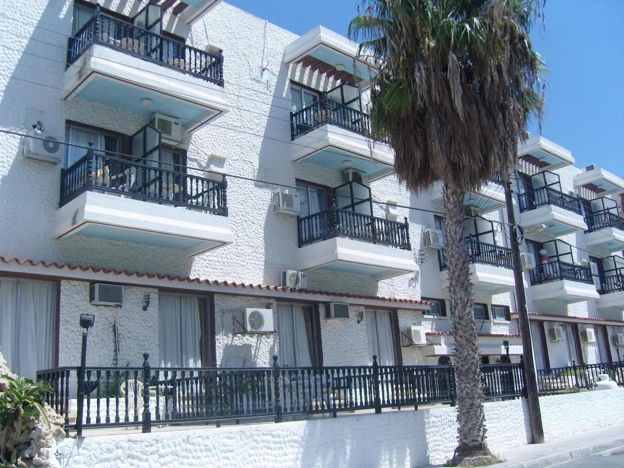 Best Western Plus Larco Hotel Larnaca Exterior photo